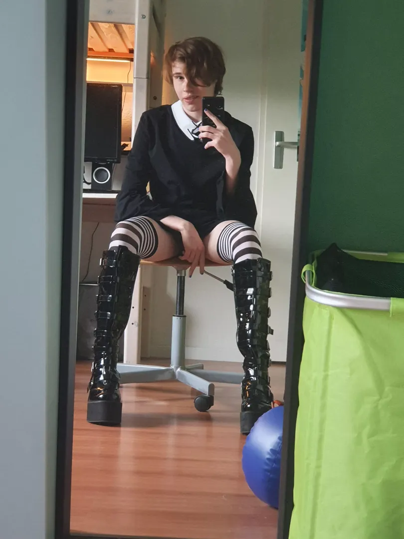 im in a mood today posted by Femboy_pfp