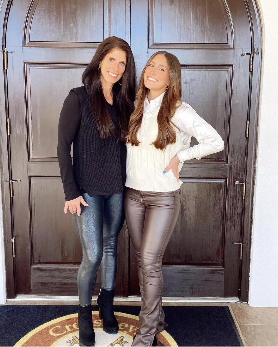 I’m in love with the daughter posted by Klutzy_Wave3831