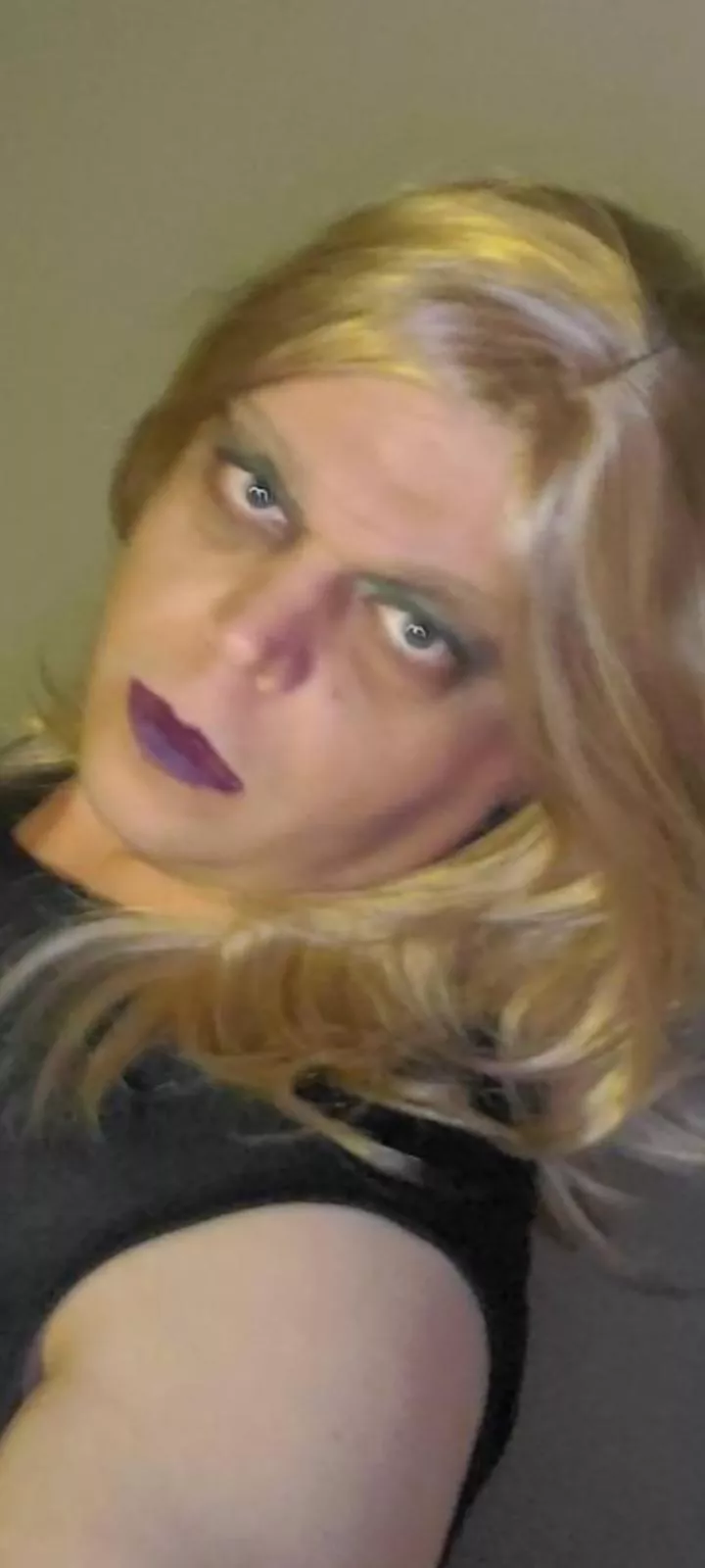 I'm in need of a dom to introduce me to situations where I'm used by anom cock🙏 posted by Silent_Community_807