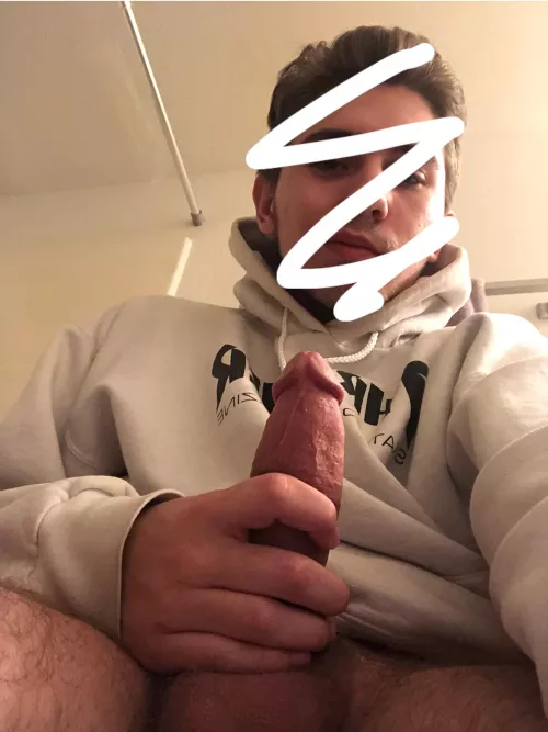 I’m insecure bout him be nice by Aggressive-Hold3622