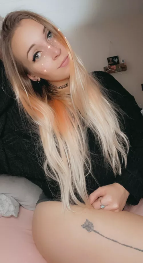 I’m just chill & fun to look at 😘 by Lucilustt