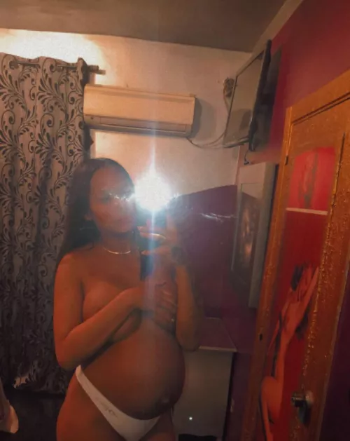 i'm looking for a fans by coralsexy_22