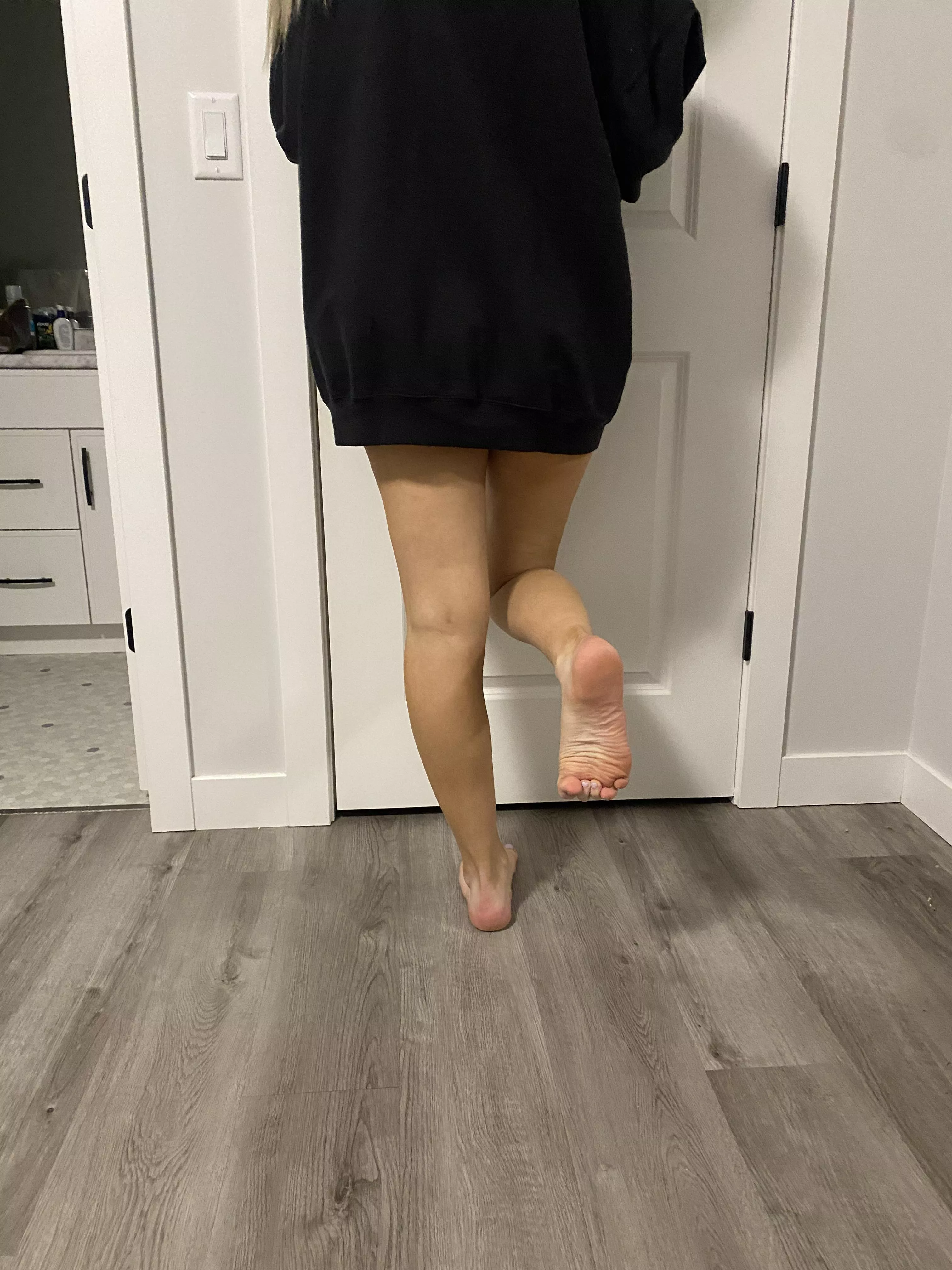 I’m naked under my sweater 😉 posted by Savscutefeet