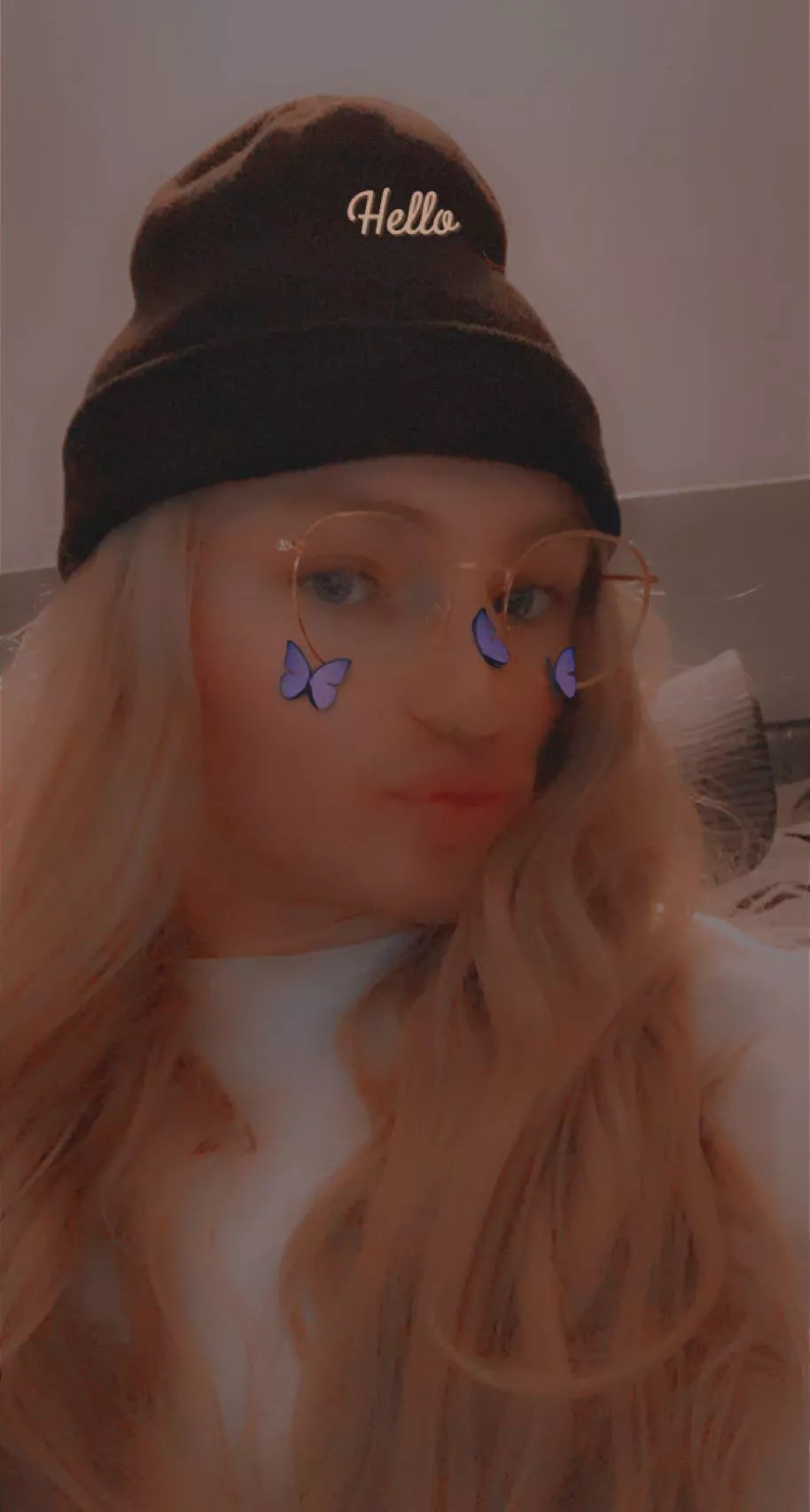 i’m new here plz be nice :) posted by MJxSkyes