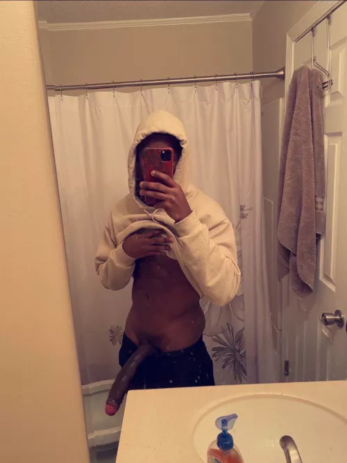 I’m new here 🤷🏿‍♂️ by WeakBattle6503