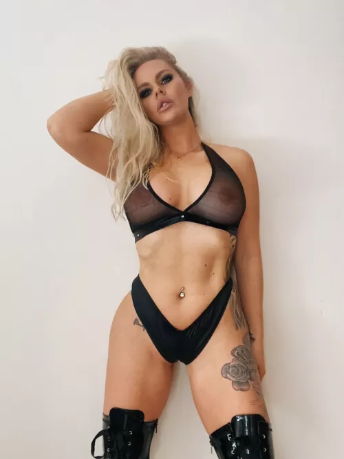 I’m not sure if this one is a practical outfit, but it’s definitely a fun one by Ok_End00