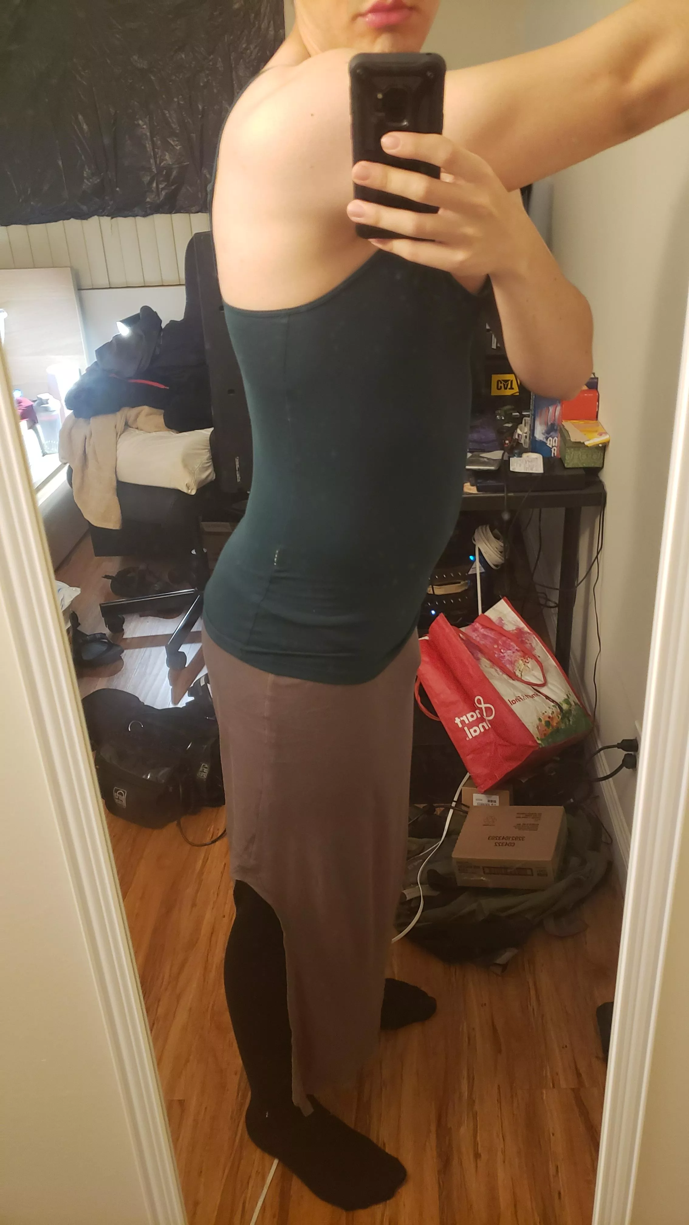 I'm not very confident, but would love some kind words on this more full body shot posted by sissyboi8