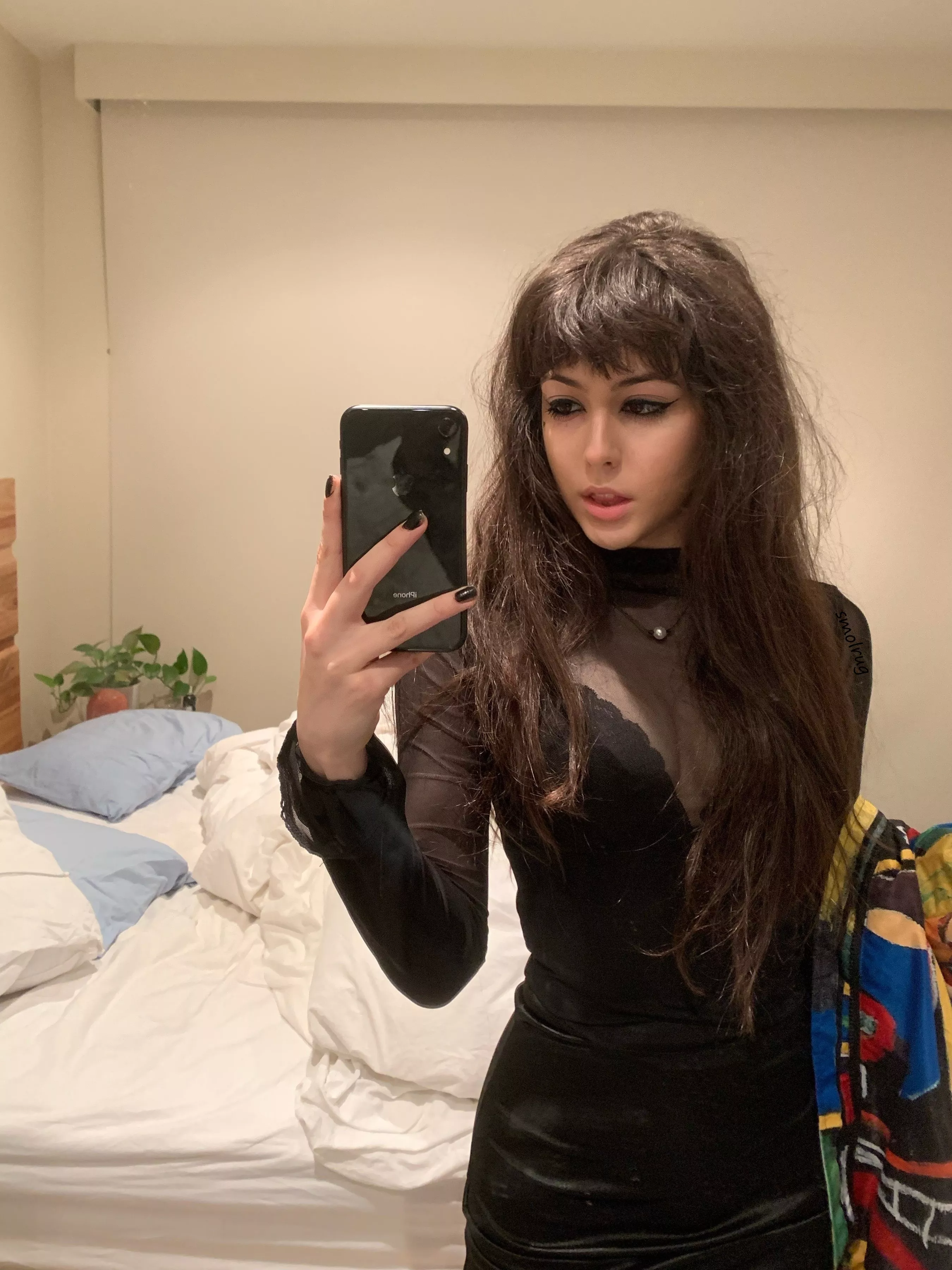 Im not wearing panties to our first date🖤 18f posted by smolrug