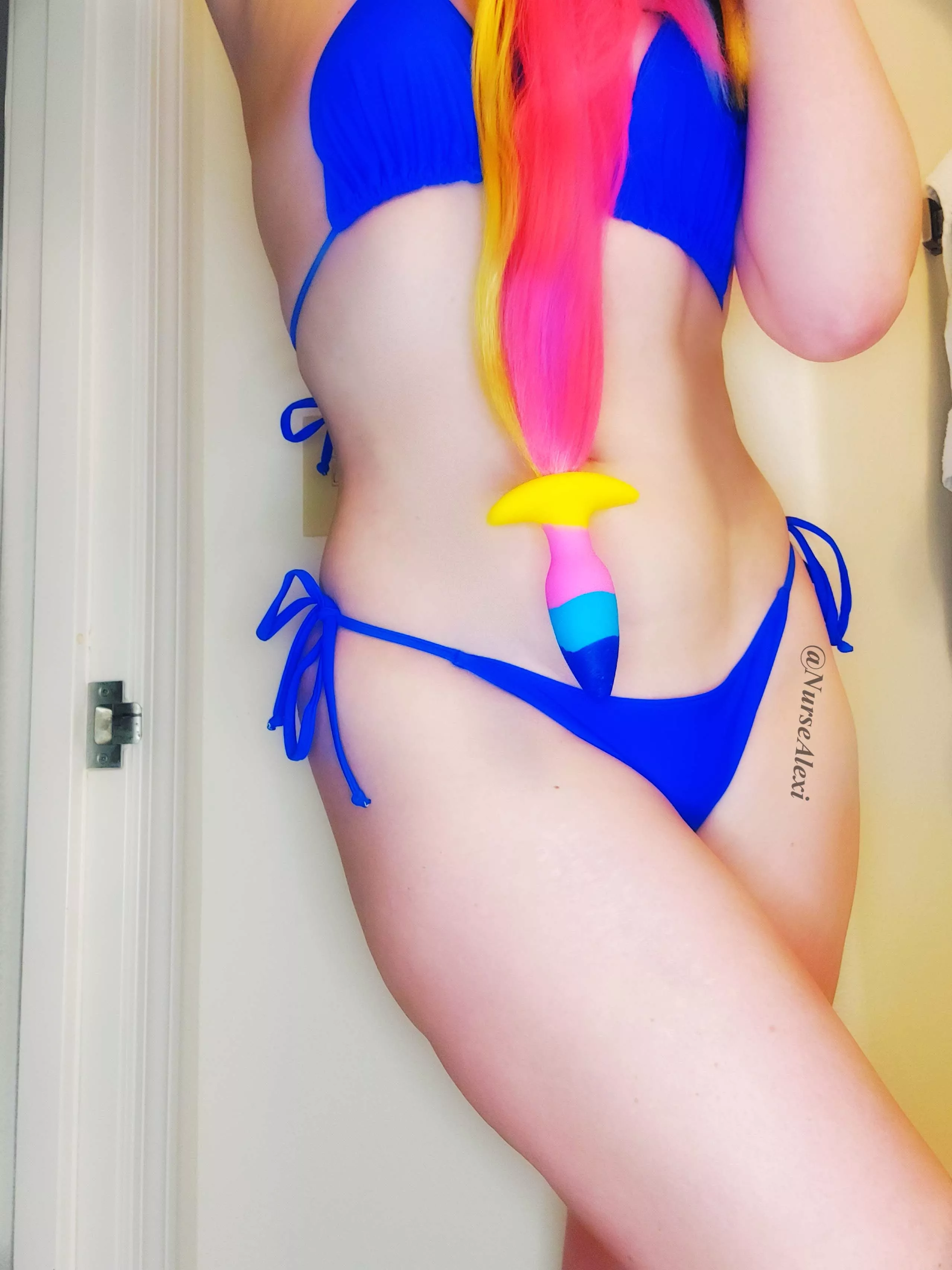 I'm off tonight so let's get off. Wanna cum play with me and my plug? 💋💞💥💦💯👅 posted by nursealexi