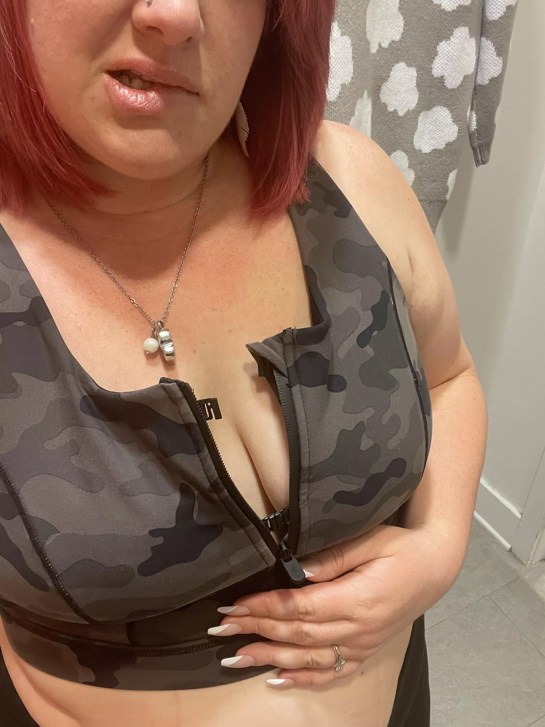 I’m on the prowl tonight! posted by TrailerparkRomance