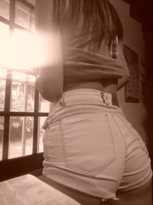 I'm online and I want to play with you for a while by aterciopelada