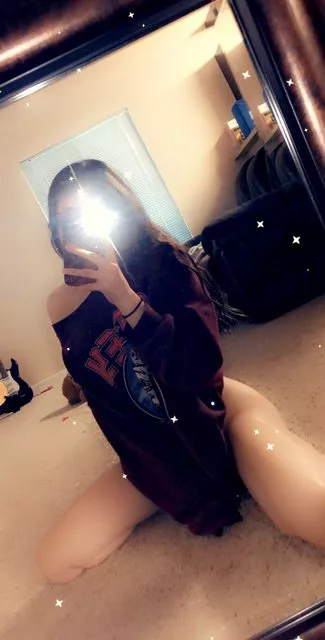 I'm only 19 but you can cum inside... I promise🥺 by xxLondon2000xx