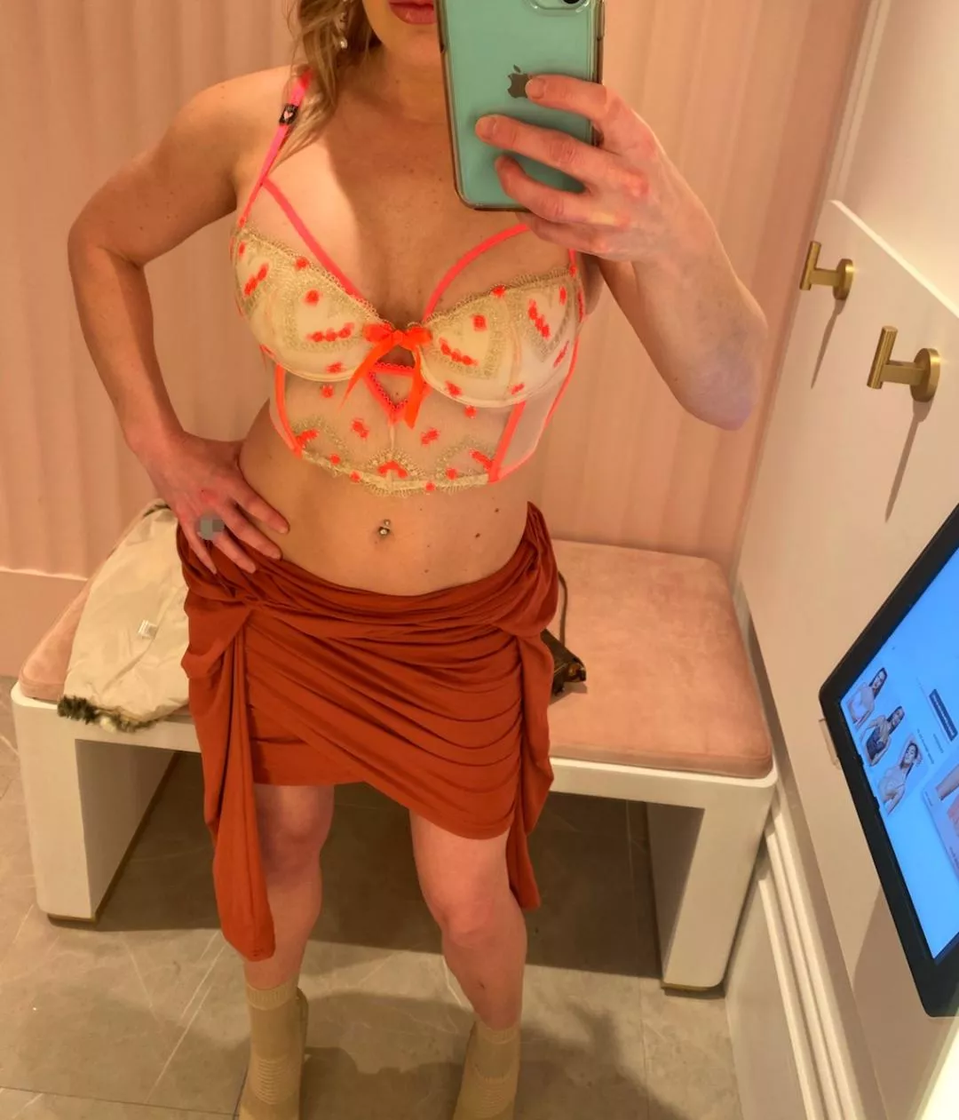 I'm only mild on this sub posted by Queen-Molly-Hotwife