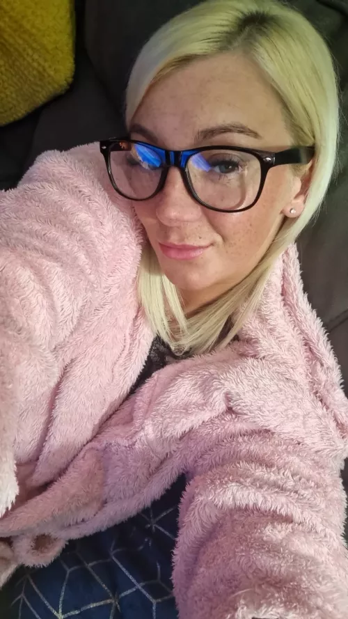 I'm ready for a facial by luciemayuk22