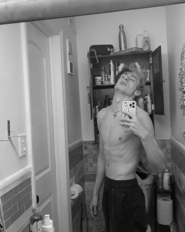 I’m roi, I’m new here;) posted by yvngroi