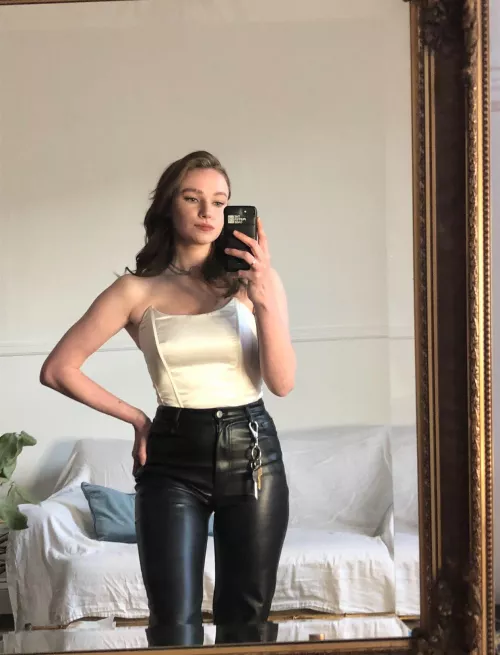 I’m seeking for submissive that’s ready to get turned into sissy bitch snap goddess_rose9 by Rebeldog37