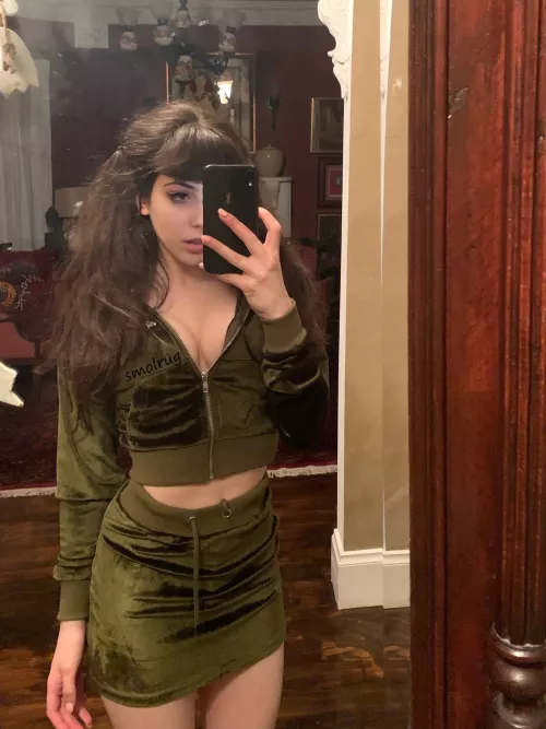 Im smol, horni and 18 :)) does anyone here like that?💚 by smolrug