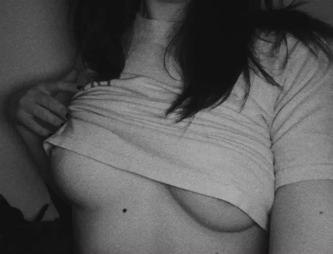 im so bored and honry someone pls put me out of my misery🙏🖤 by loser_lime