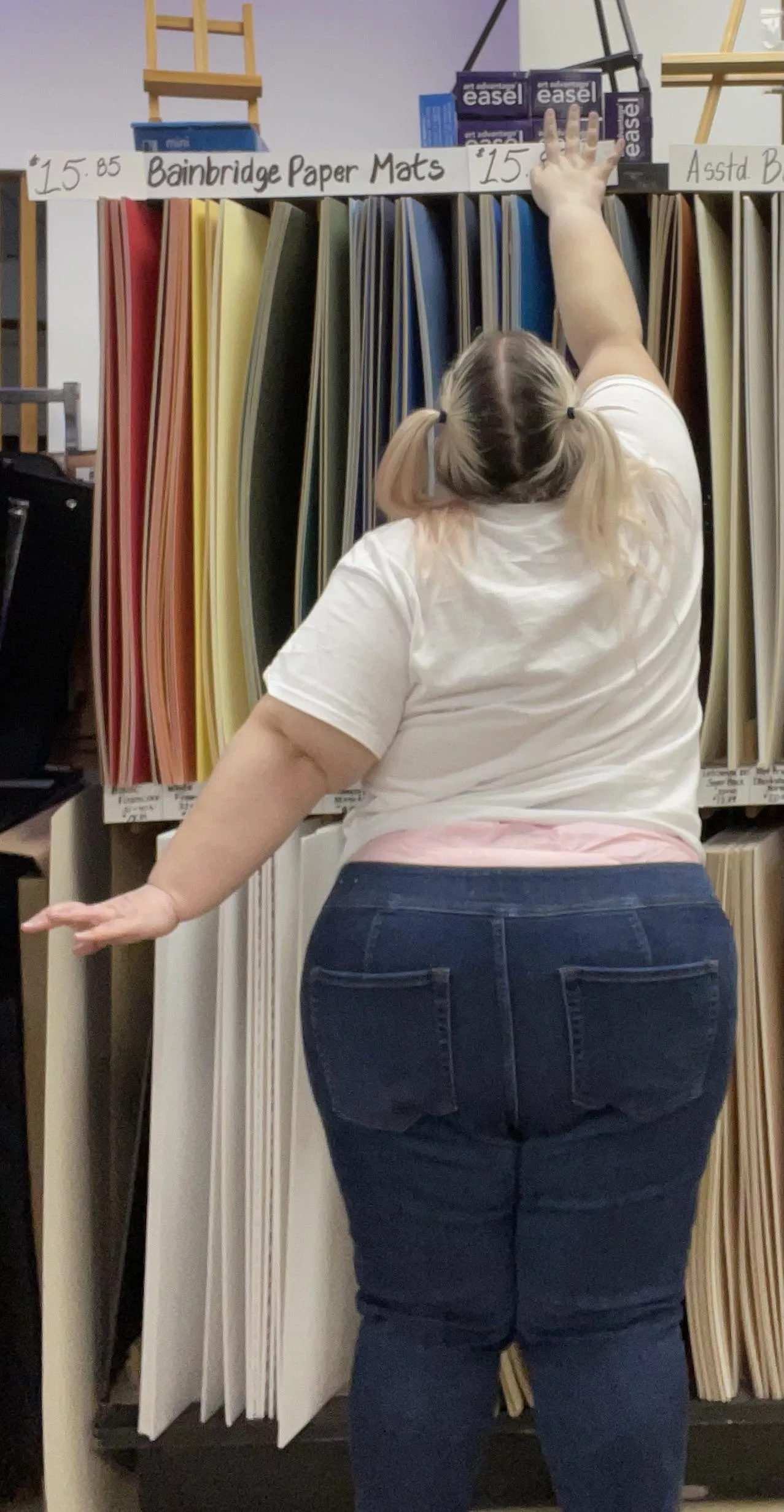 I’m so short 🙈 what would you do if you saw my diaper sticking out of my jeans bc my shirt went up? posted by lauli_pop