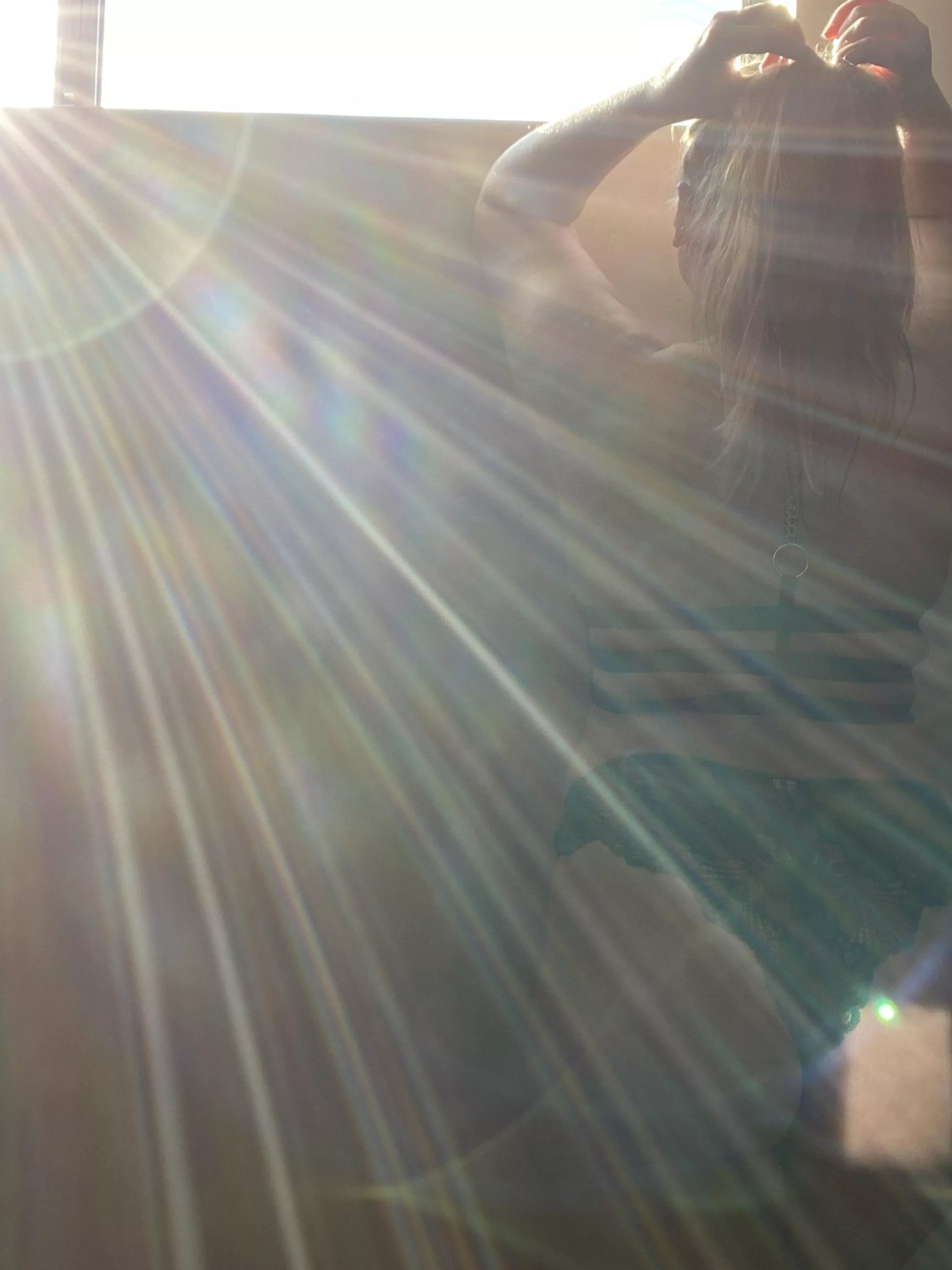 I’m sorry, but who gave me permission to be this hot? 😏 [f] posted by mermaid-scales