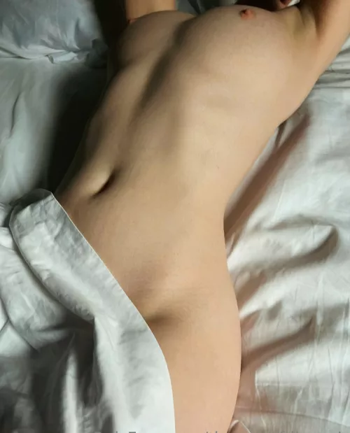 I'm starting to get bored of my own company 🥺 why does no one want to fuck me? by roseoftheoasis