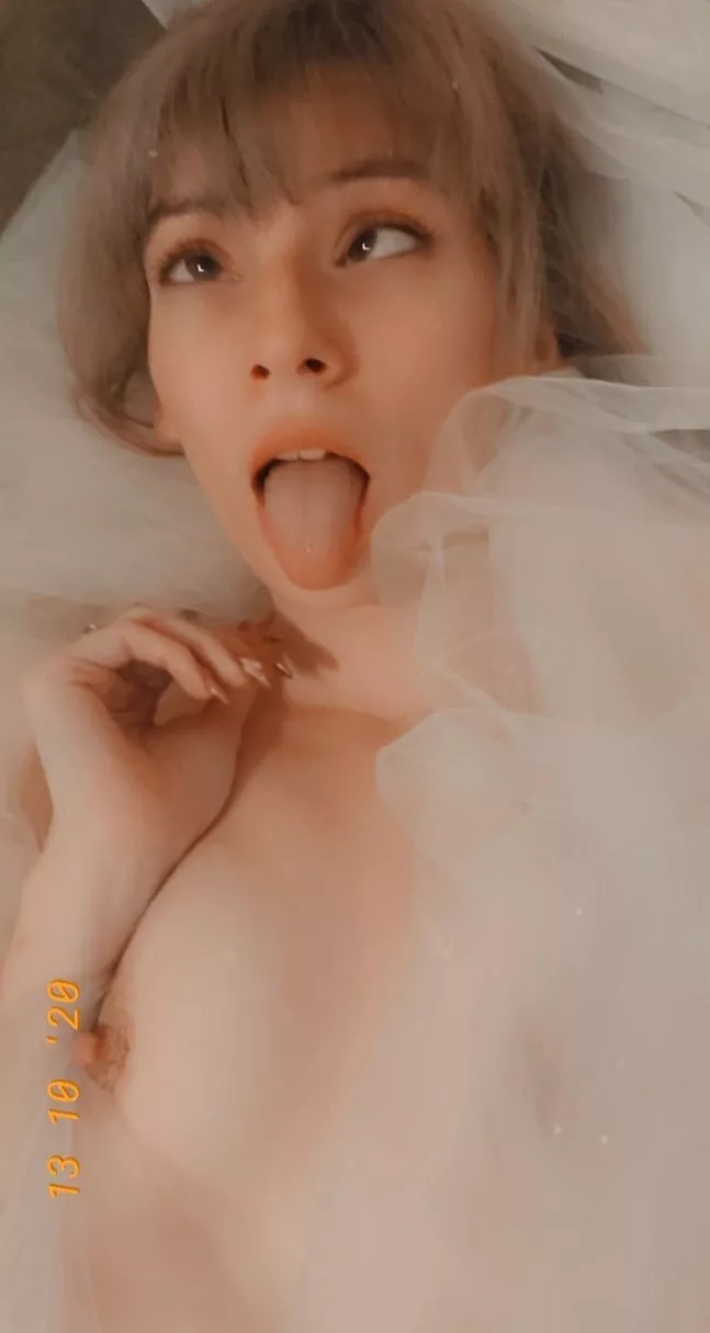 I'm starving baby why don't you feed me your cum?! posted by TeraPet