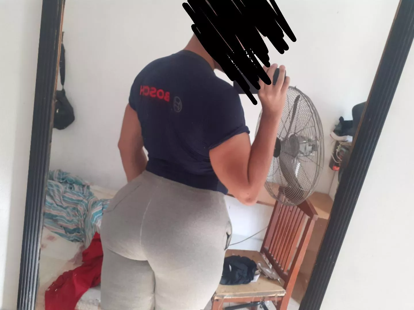 im straight and have a gf you know 😁 posted by Humblejh