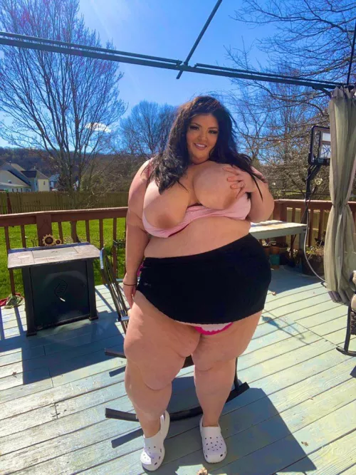 I’m the outdoorsy type 🤭 by Katkummings