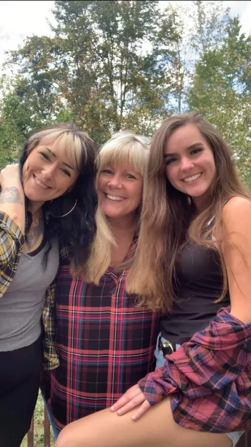 I’m thinking right to left by AcanthisittaSea3966