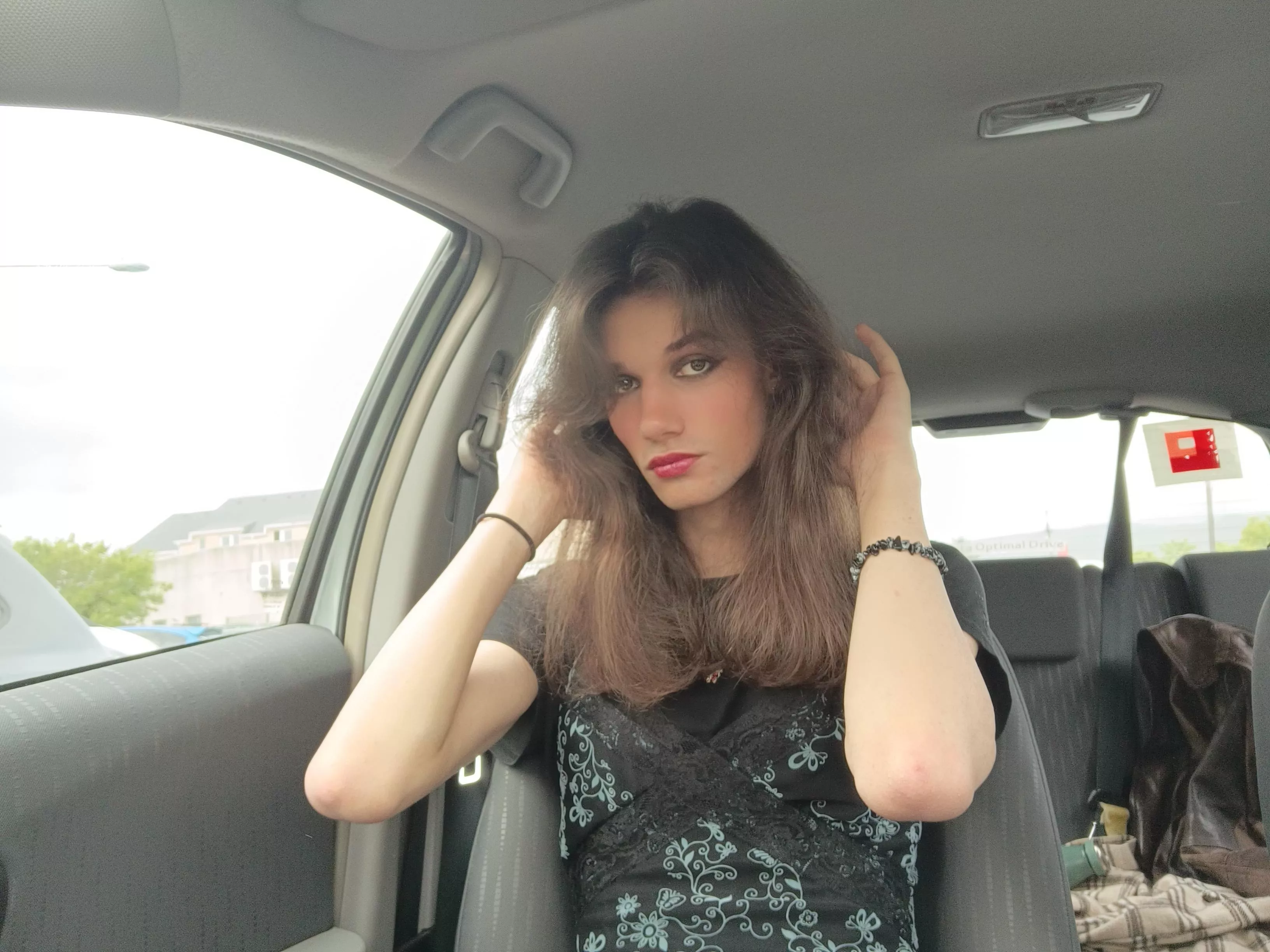 I'm too pretty to drive posted by ZaHarg