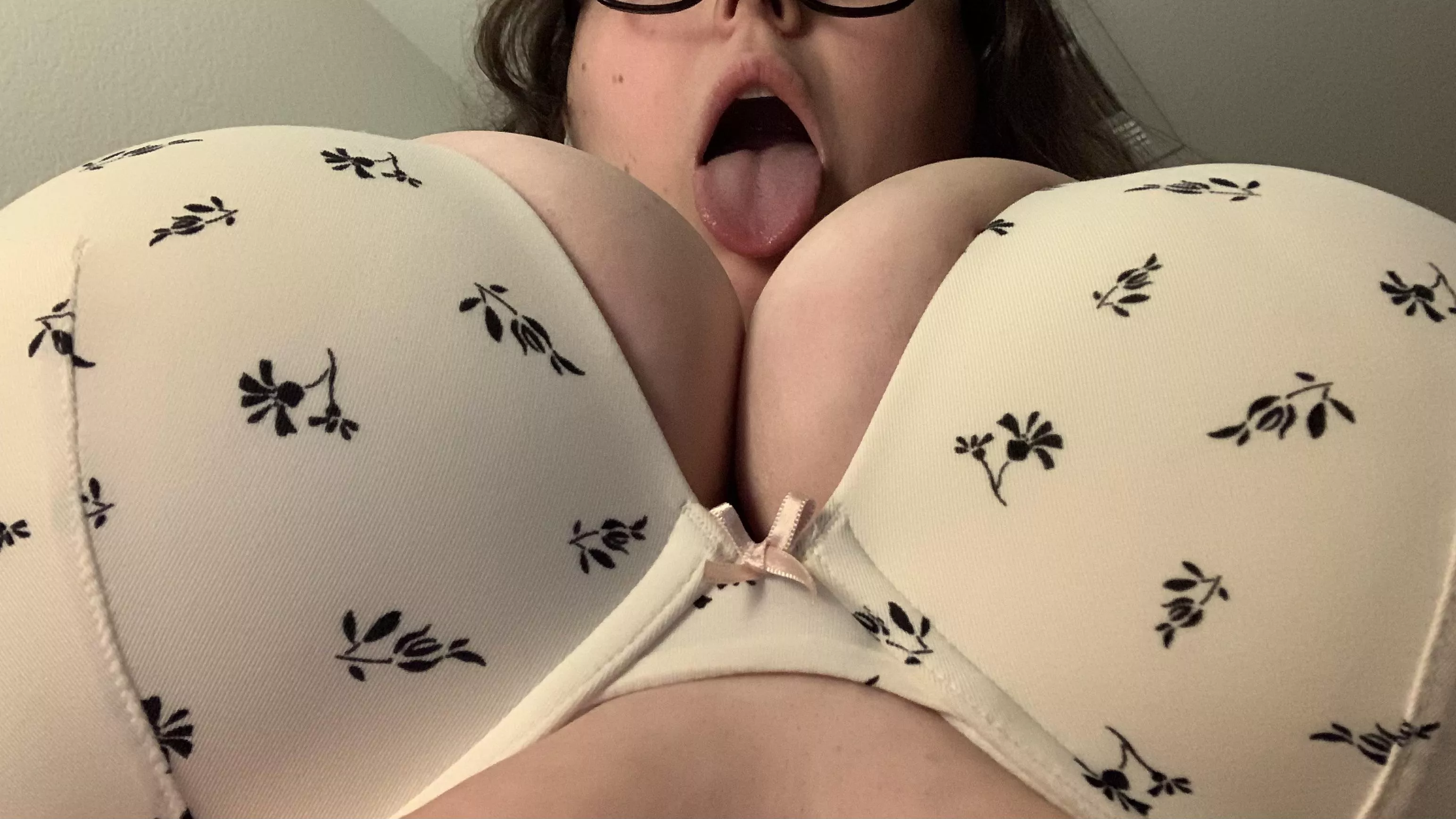 I’m waiting for your thick load <3 posted by slutcream53