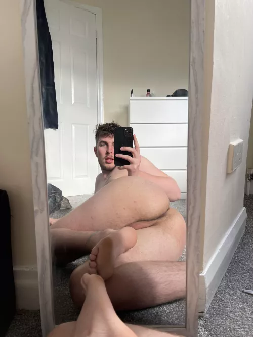 I’m waiting to be worshipped here 😈 by AdamRoseXXX