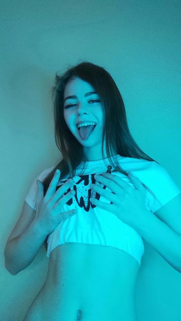 I'm your baby! 😍All yours: small, sharp tits, tight slit. I don't know much, but I'm ready to learn. 🍒🍓I'm waiting for you.💋 Link below posted by Vaidaosim