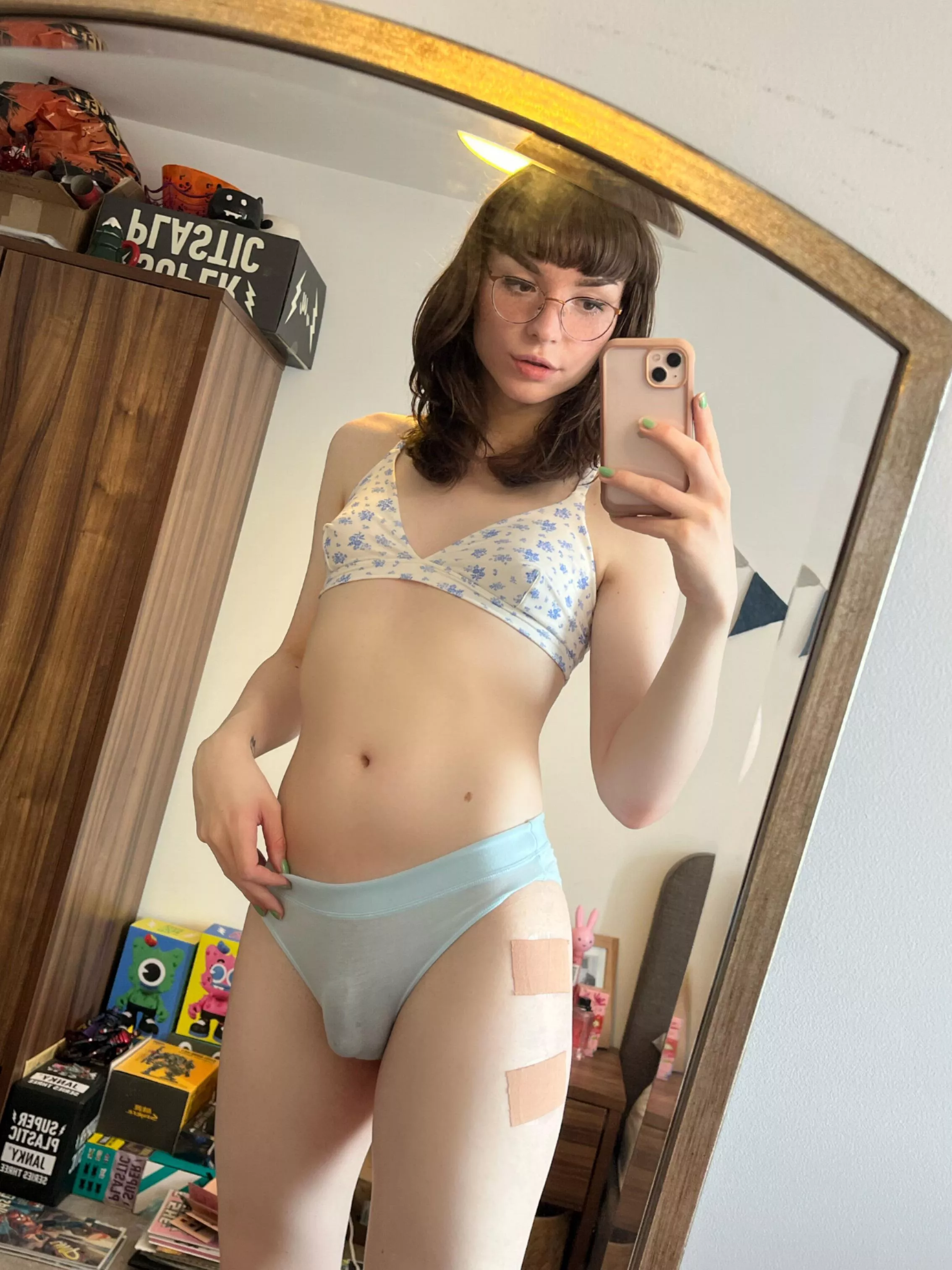 I’m your girlfriend now 😌💖 posted by icky_peach