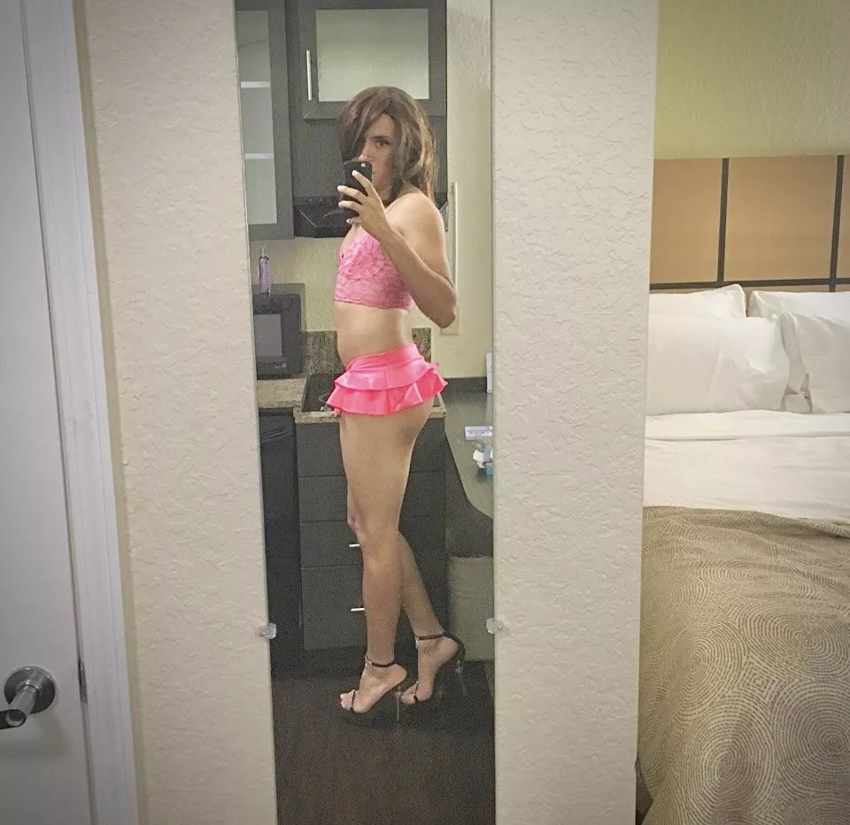 I’m your sissy slave for the weekend. My sissy clit is locked away but everything else is up for grabs. posted by sissyslutangelica69