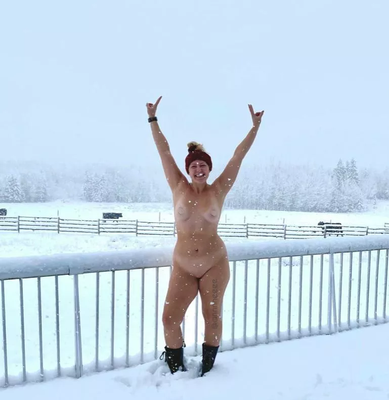 [image] Cum warm me up posted by ProfessionalTear6088