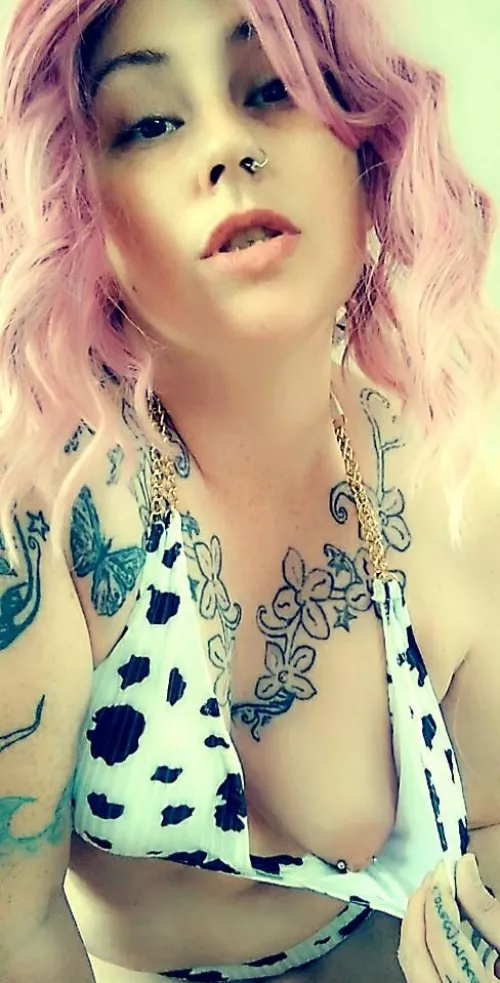 [image] Lemme show you somethin.. by MistyPlay