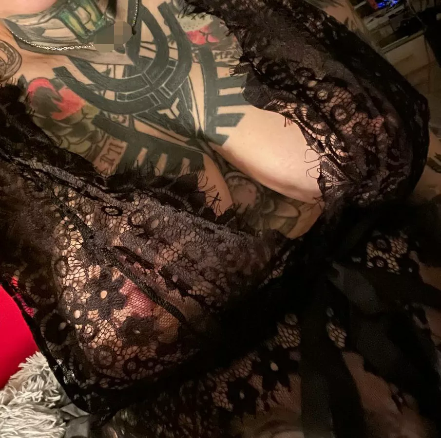 [image] Tattoed naughty wife posted by Zealousideal_Tip6775