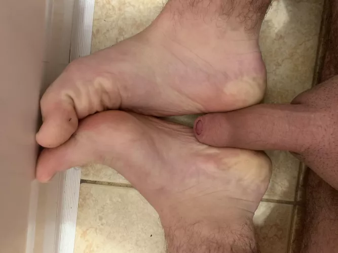Imagine it’s either your feet getting tucked by my cock or my cock fucking your feet(now hmu and maybe you won’t need to imagine) by big-chungus228