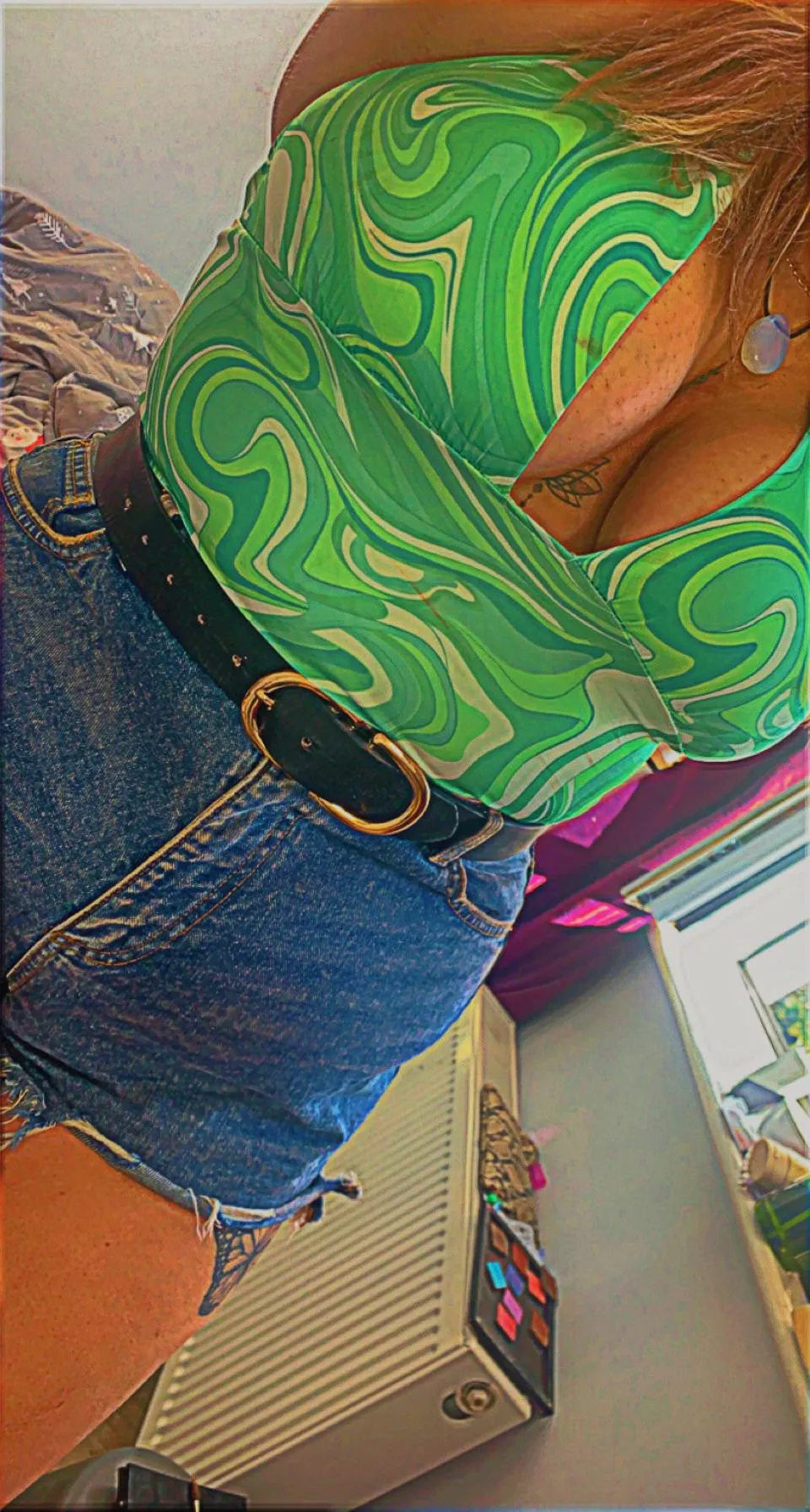 Impossible to wear a bra in the sun 🥵 posted by eimearfitzp