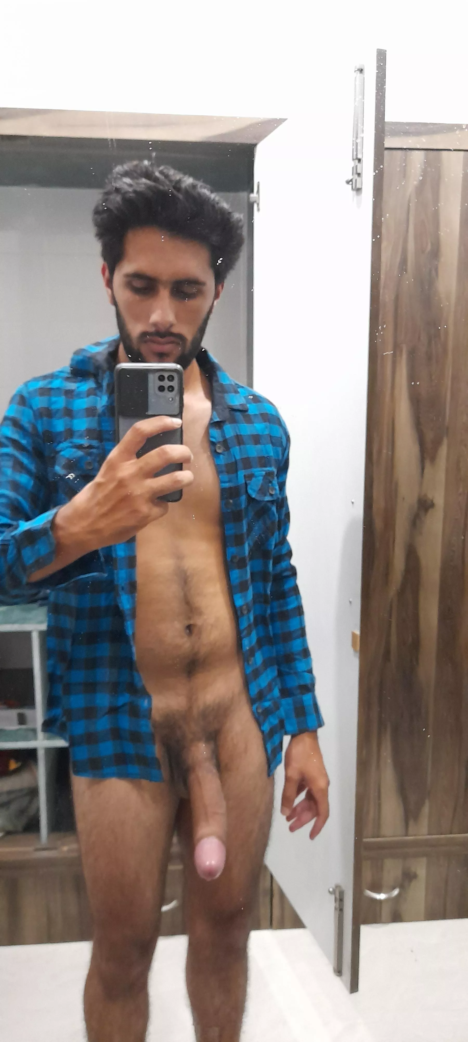 in full glory posted by karanzzzzz