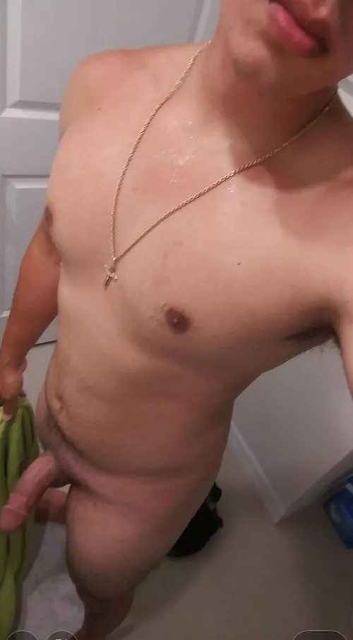 In honor of finally hitting diamond in Apex by Human_Tackle_6361