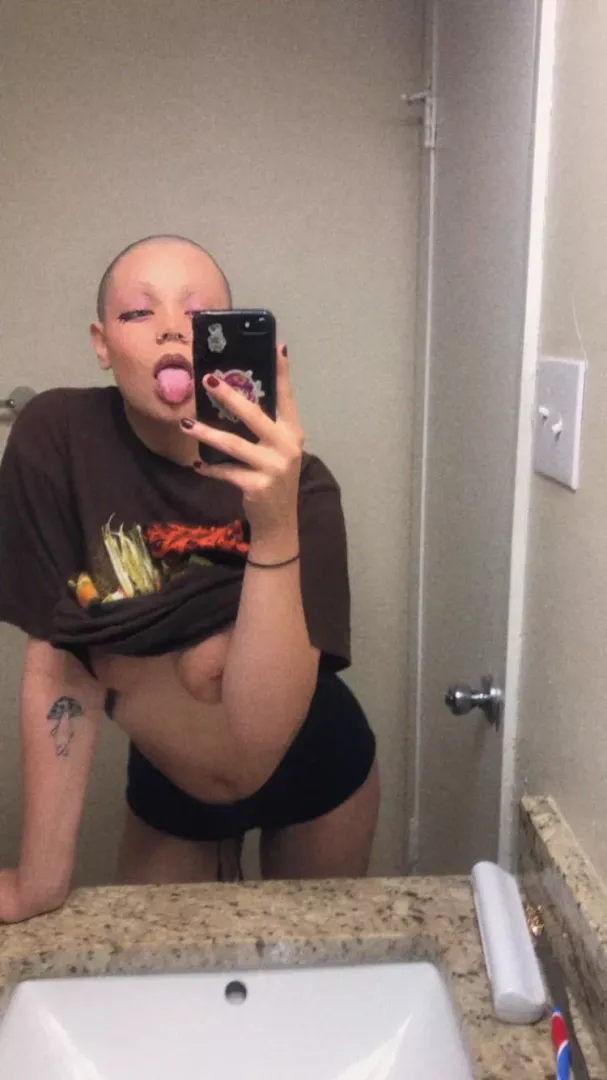 in need of a good throat fuck by pr3ttyd3adgirl