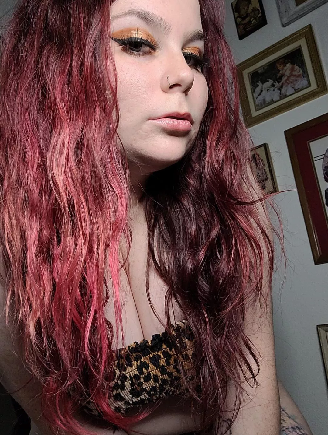 in the mood to sit on someone's face 🖤 💦 posted by ragdollrae