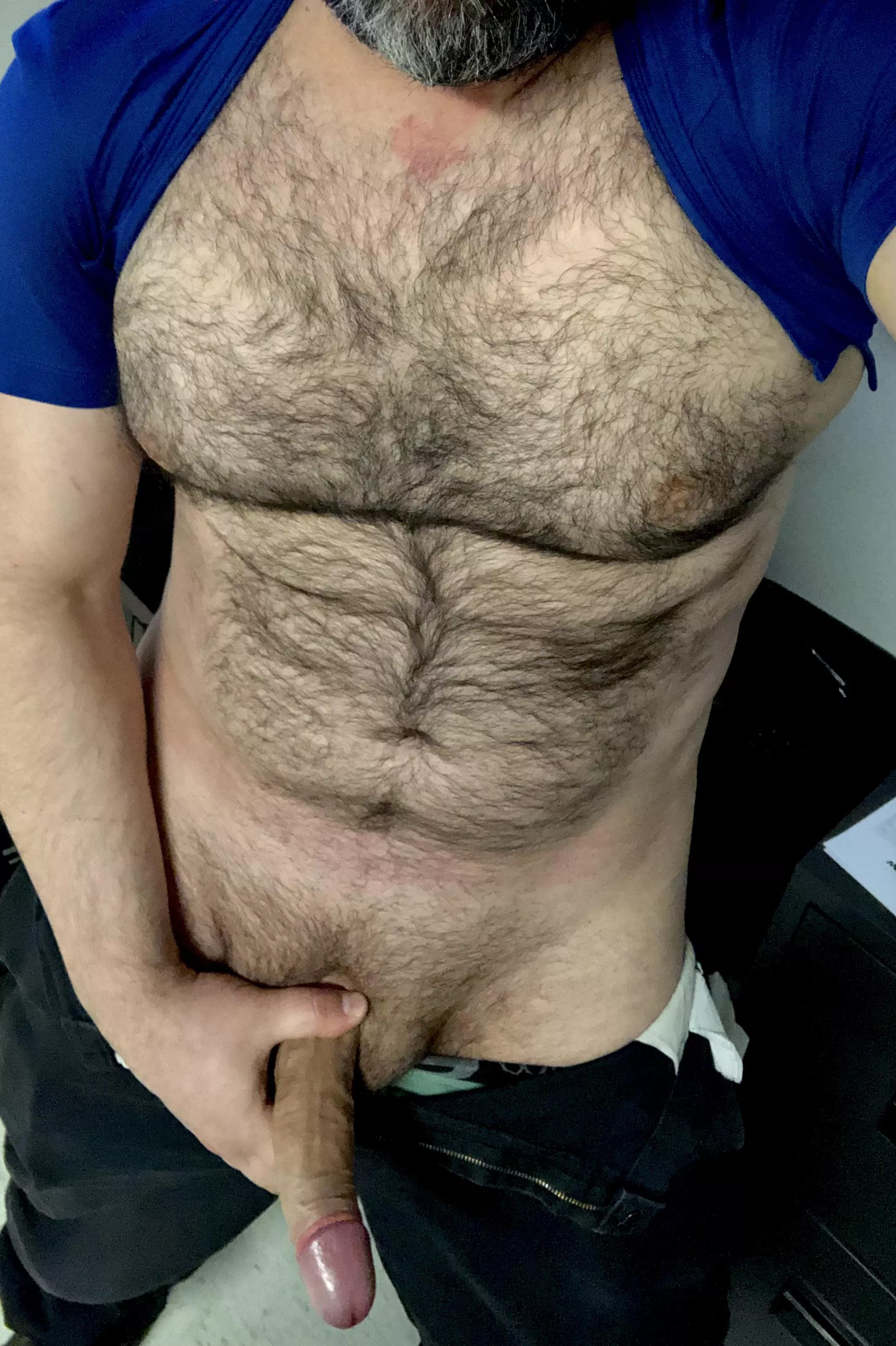 In the office today and I’m all alone, so we won’t have to worry when I make you scream and moan.(41) posted by NorthernHighD