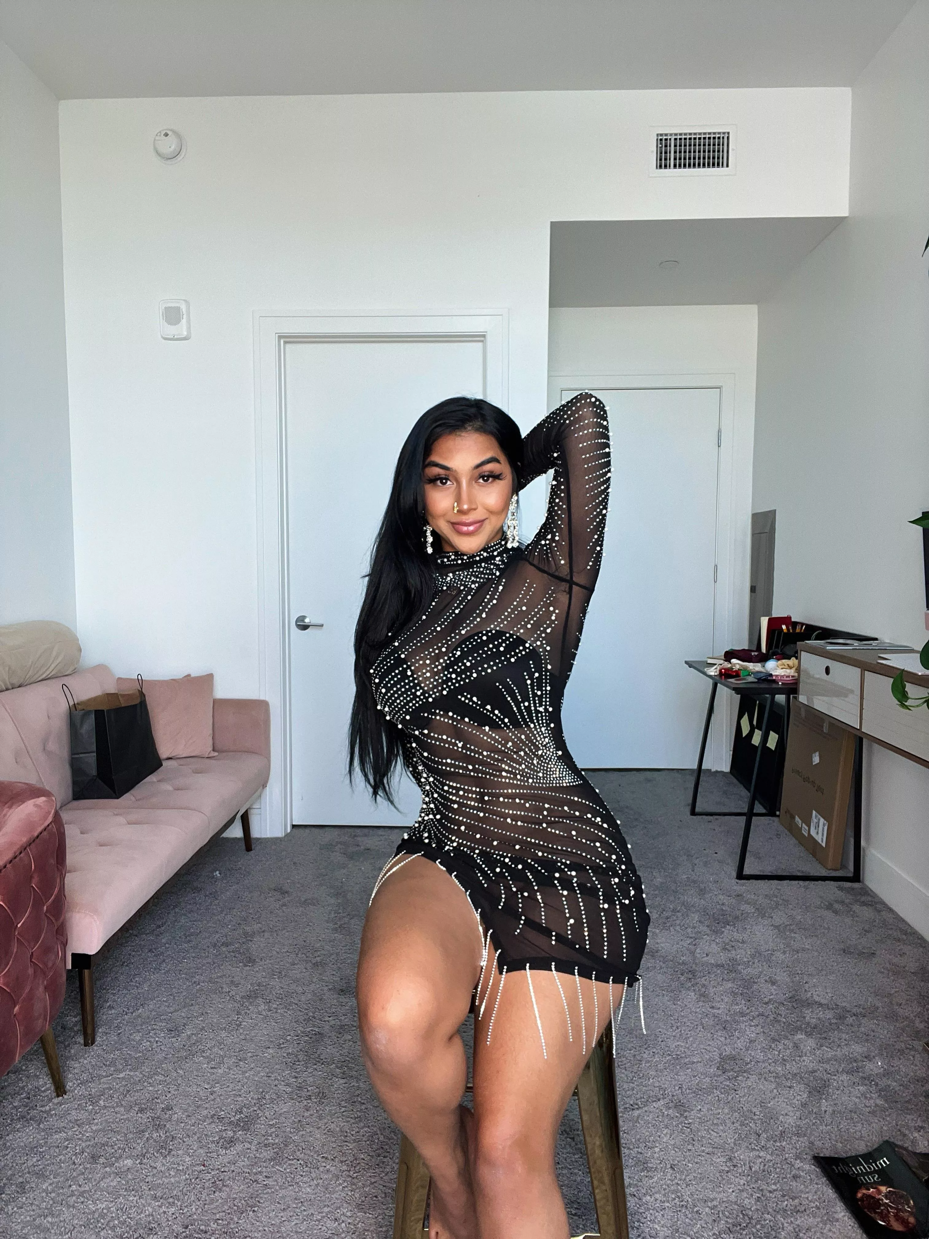 Indian girl with Texas curves (; posted by NoMasterpiece636