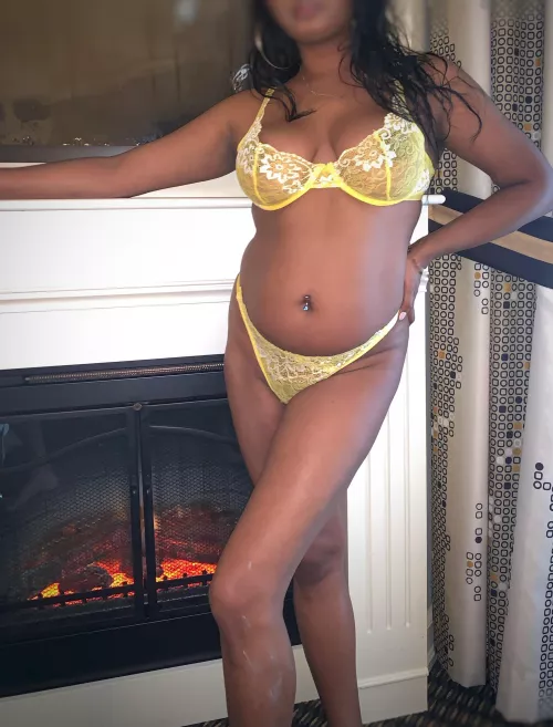 Indian playmate by aceofspadesx3x