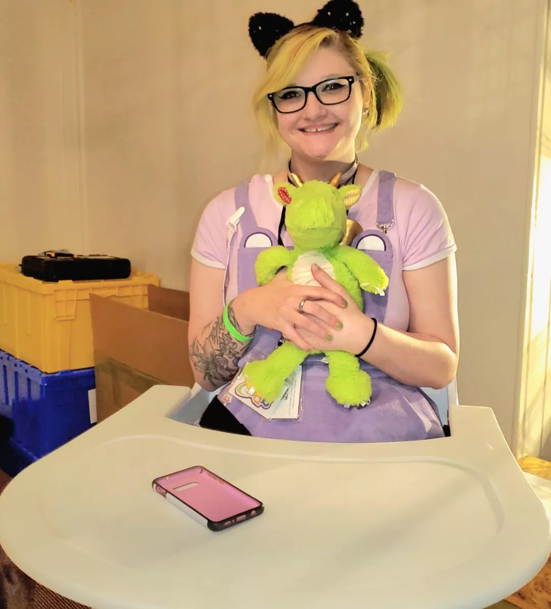 Indy dreamworld had a highchair built for big babies🥺 I was in love posted by catalina_rae