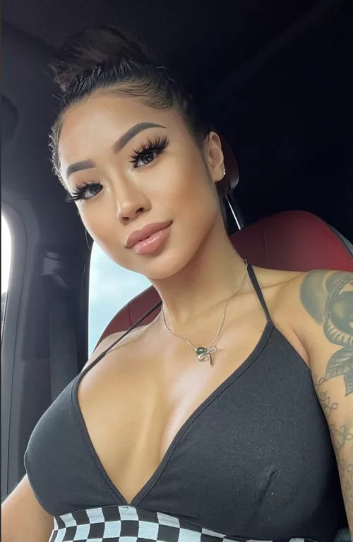 Inked hottie by brownsoul85