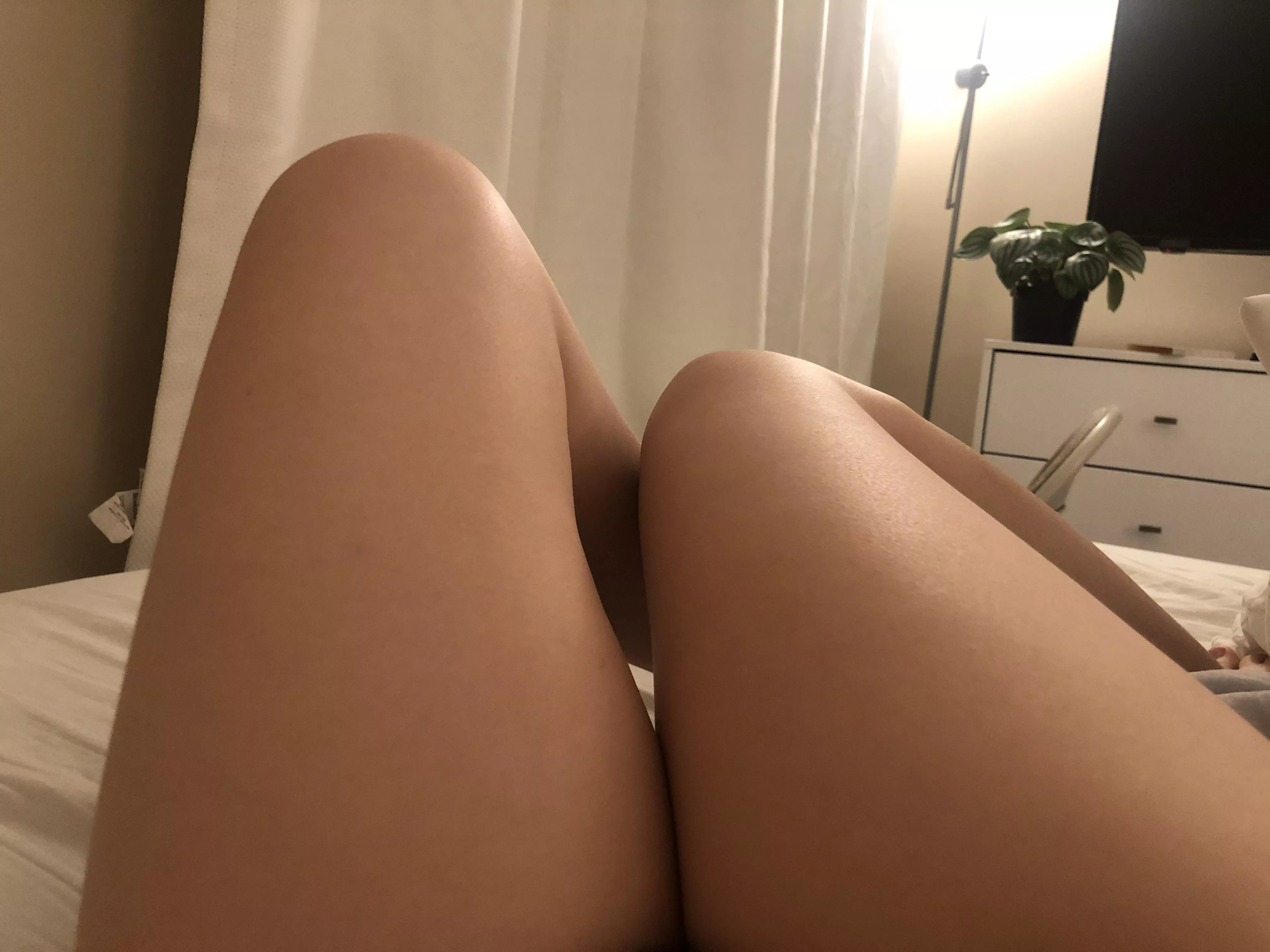 inner thigh [f] posted by bibividi
